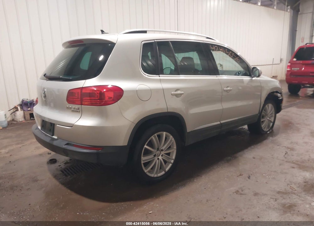 2012 VOLKSWAGEN TIGUAN SE VIN: WVGBV7AX8CW575846