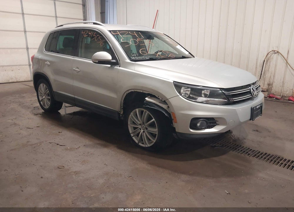 2012 VOLKSWAGEN TIGUAN SE VIN: WVGBV7AX8CW575846