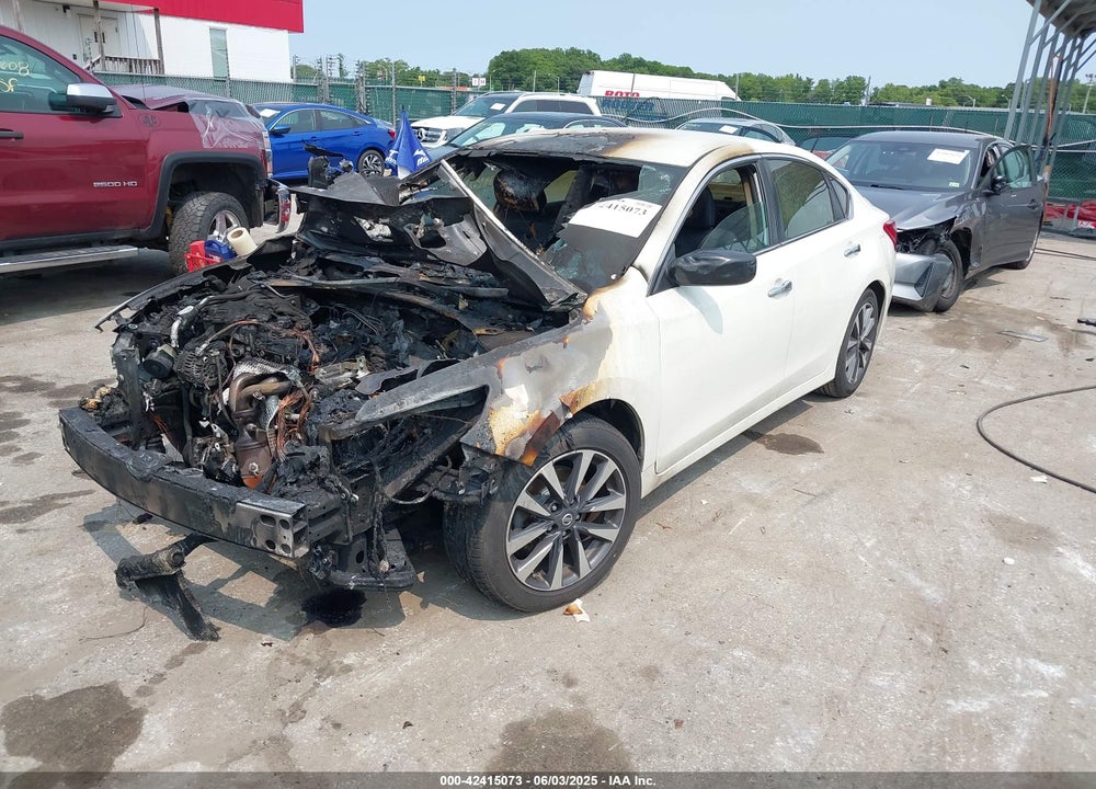 2017 NISSAN ALTIMA VIN: 1N4AL3AP8HC113266