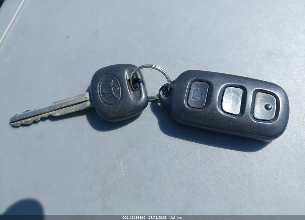 2006 TOYOTA SEQUOIA VIN: 5TDBT48A66S273485