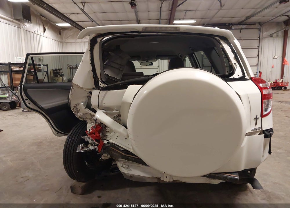 2011 TOYOTA RAV4 VIN: 2T3BF4DV5BW085663