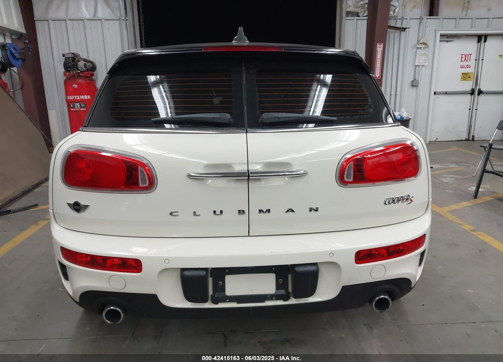 2017 MINI CLUBMAN VIN: WMWLN9C39H2E49735