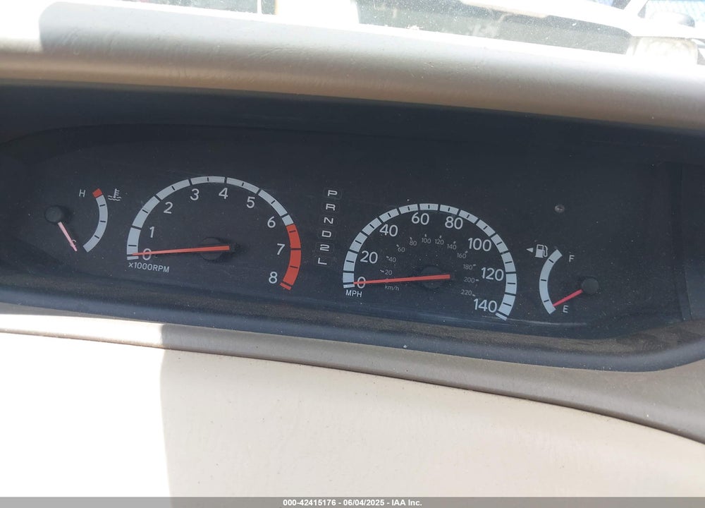 2002 TOYOTA AVALON XL VIN: 4T1BF28B12U237662