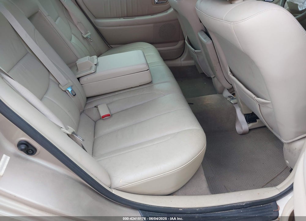 2002 TOYOTA AVALON XL VIN: 4T1BF28B12U237662