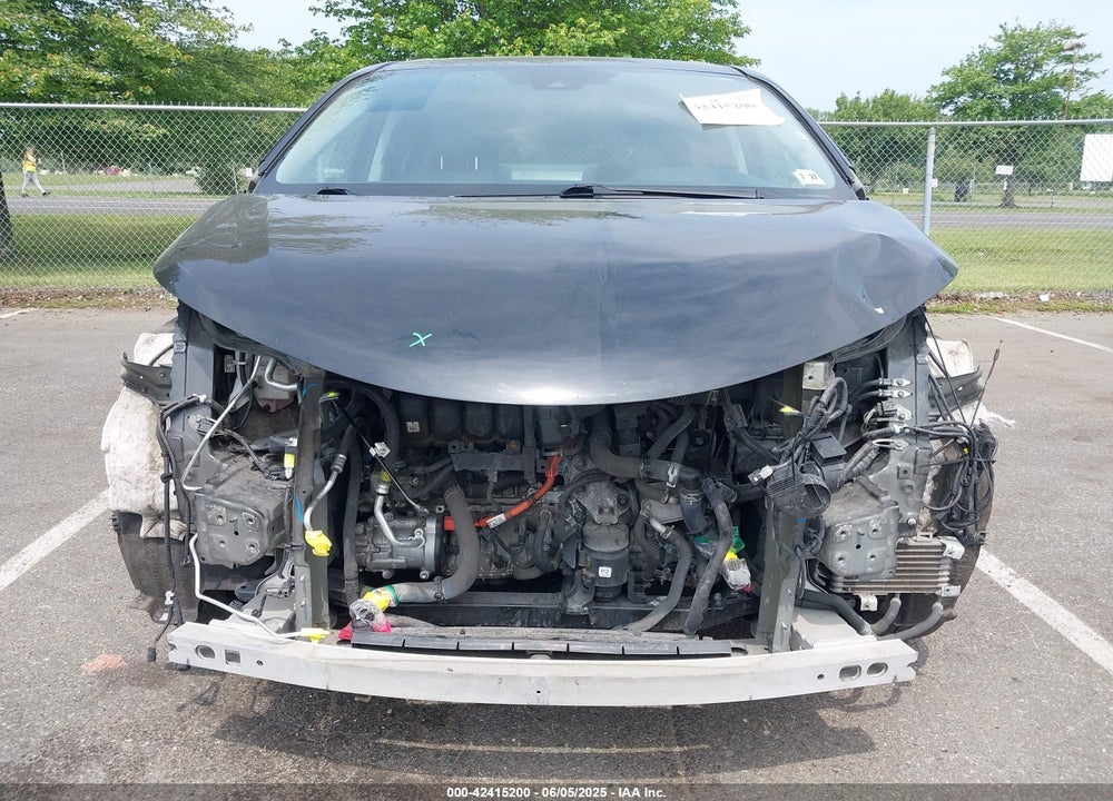 2022 TOYOTA SIENNA XLE VIN: 5TDYRKECXNS109318