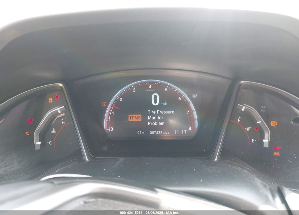 2017 HONDA CIVIC VIN: 2HGFC1E57HH701414