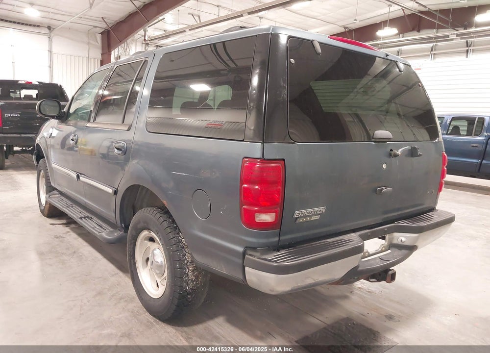2000 FORD EXPEDITION XLT VIN: 1FMPU16L4YLA78426