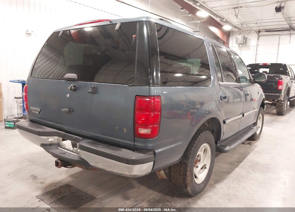 2000 FORD EXPEDITION XLT VIN: 1FMPU16L4YLA78426