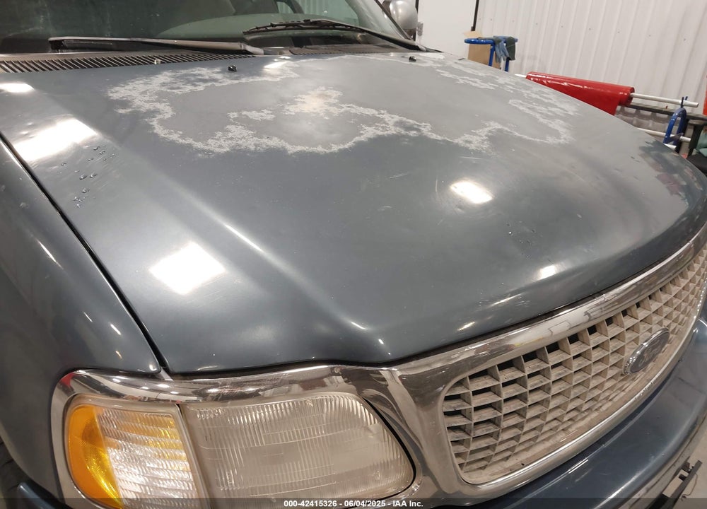 2000 FORD EXPEDITION XLT VIN: 1FMPU16L4YLA78426