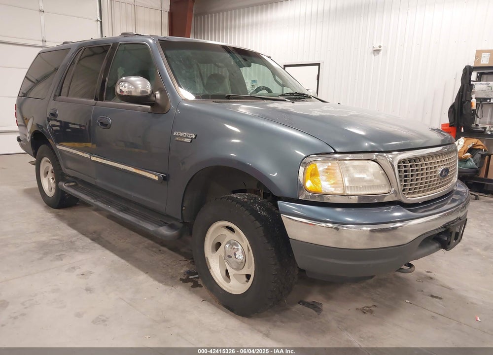 2000 FORD EXPEDITION XLT VIN: 1FMPU16L4YLA78426