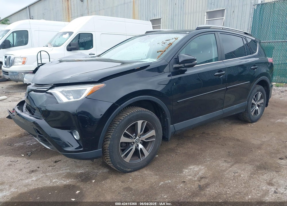 2018 TOYOTA RAV4 XLE VIN: 2T3RFREV0JW750610