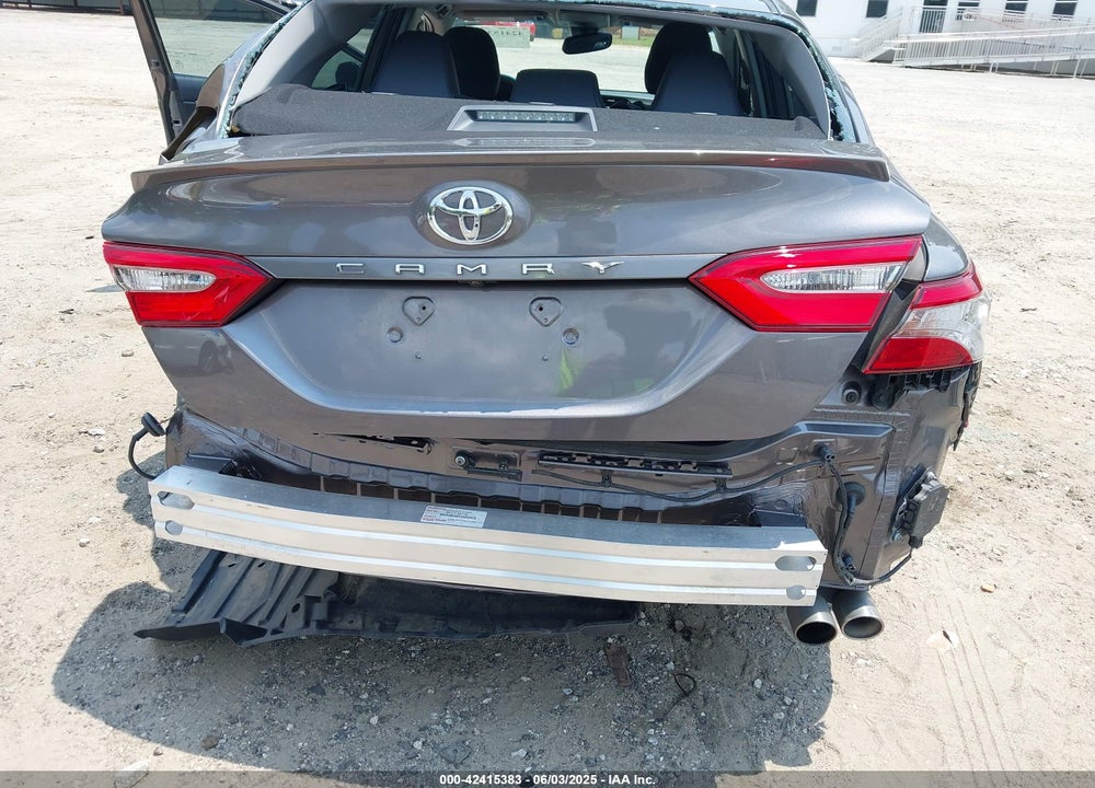 2018 TOYOTA CAMRY VIN: 4T1B11HK7JU019376
