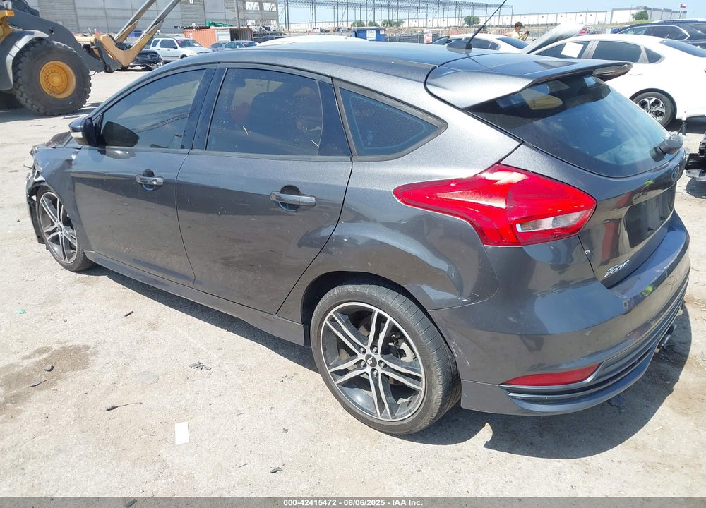 2015 FORD FOCUS ST VIN: 1FADP3L96FL368026
