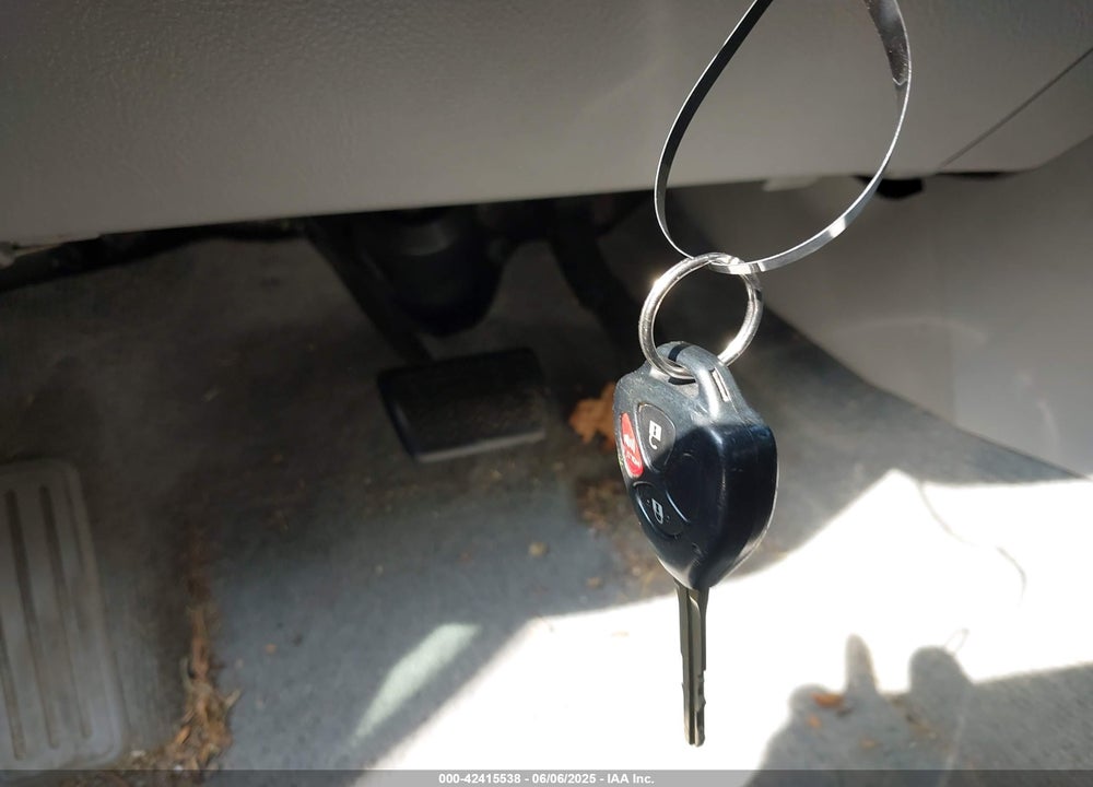 2011 TOYOTA RAV4 VIN: 2T3JF4DV4BW133486