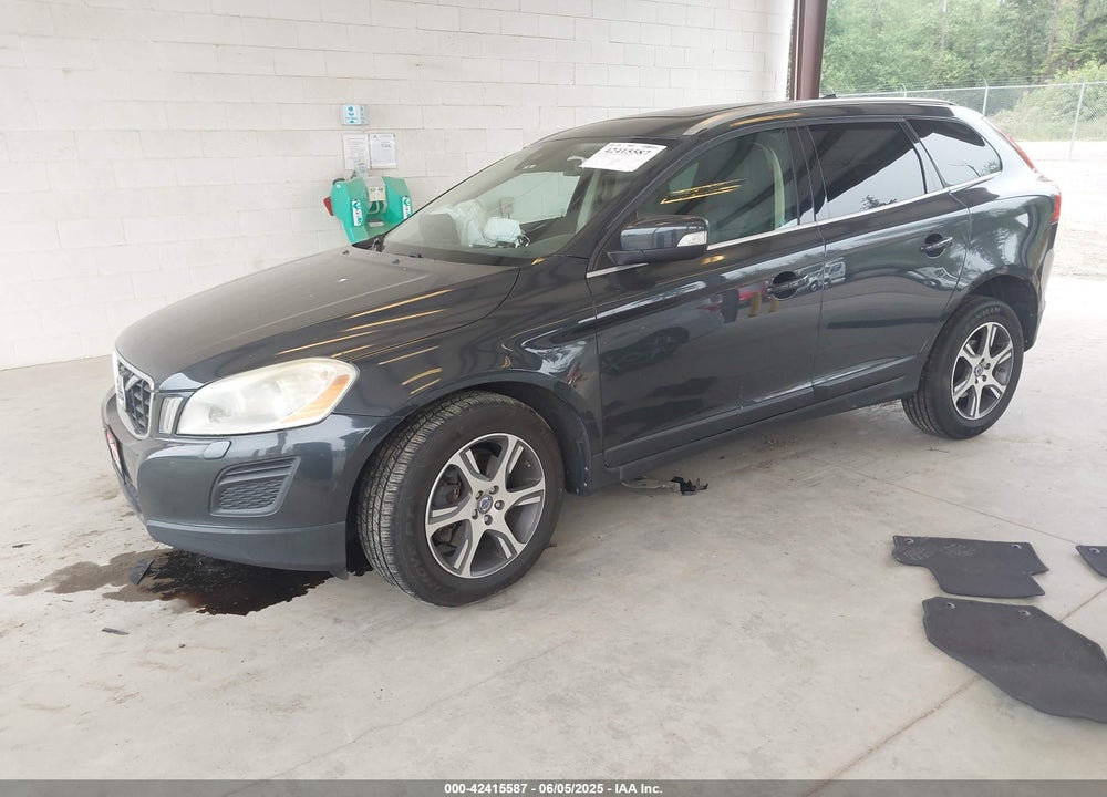 2013 VOLVO XC60 VIN: YV4902DZ3D2411993