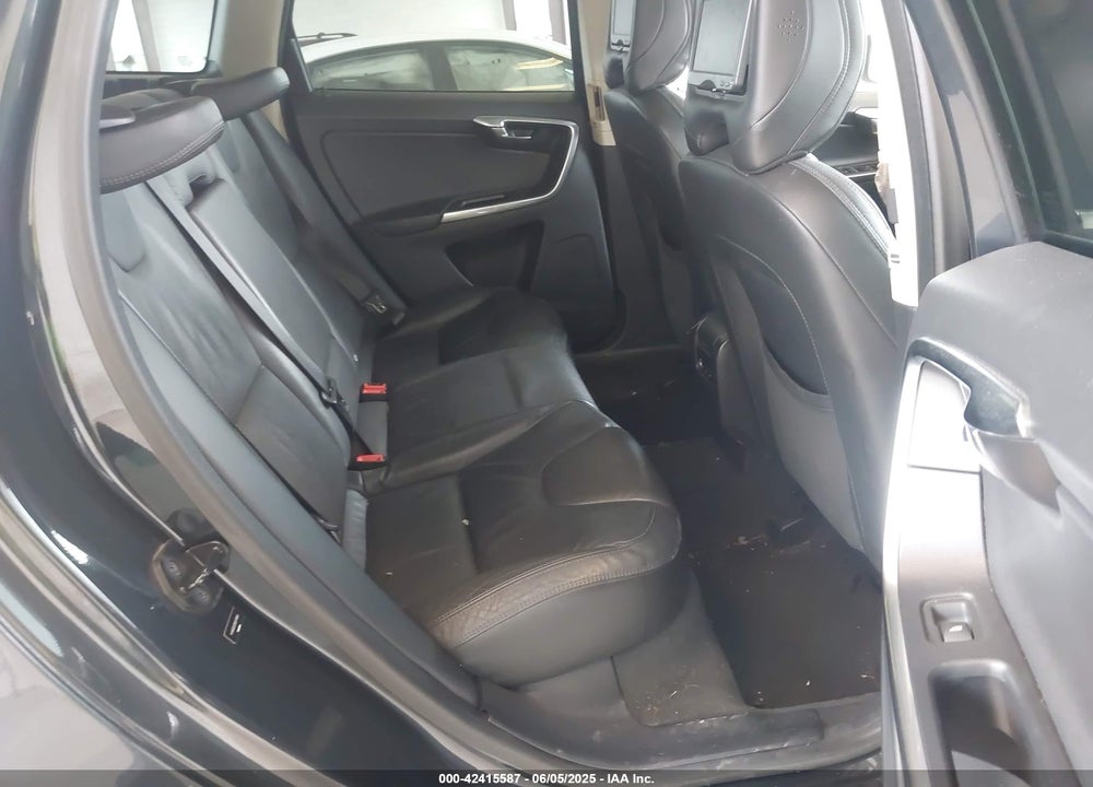 2013 VOLVO XC60 VIN: YV4902DZ3D2411993
