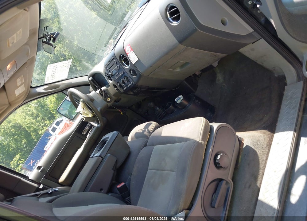 2004 FORD F-150 STX/XL/XLT VIN: 1FTRX14W14NC54607