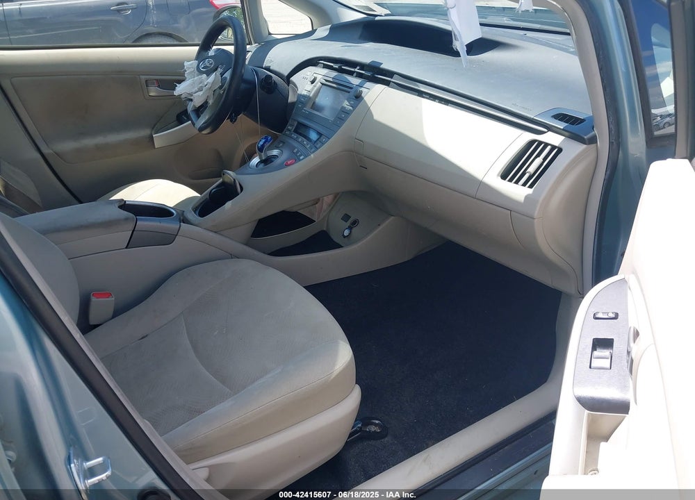 2015 TOYOTA PRIUS VIN: JTDKN3DU8F1897502