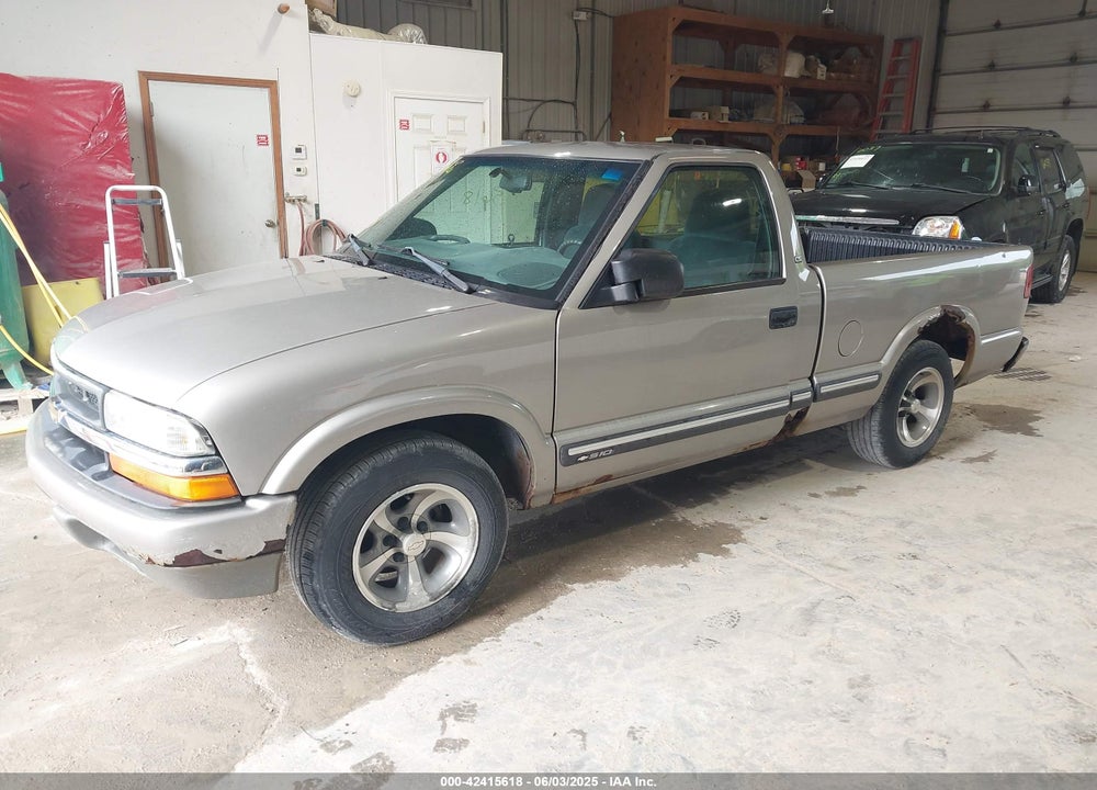 2000 CHEVROLET S-10 LS VIN: 1GCCS1456YK216812