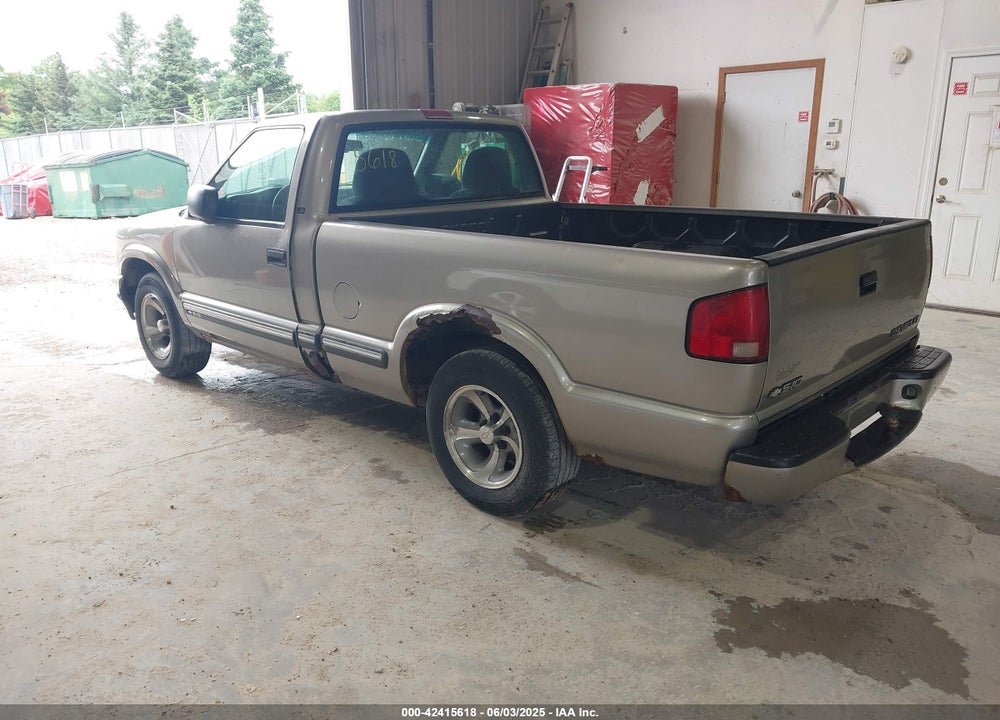 2000 CHEVROLET S-10 LS VIN: 1GCCS1456YK216812