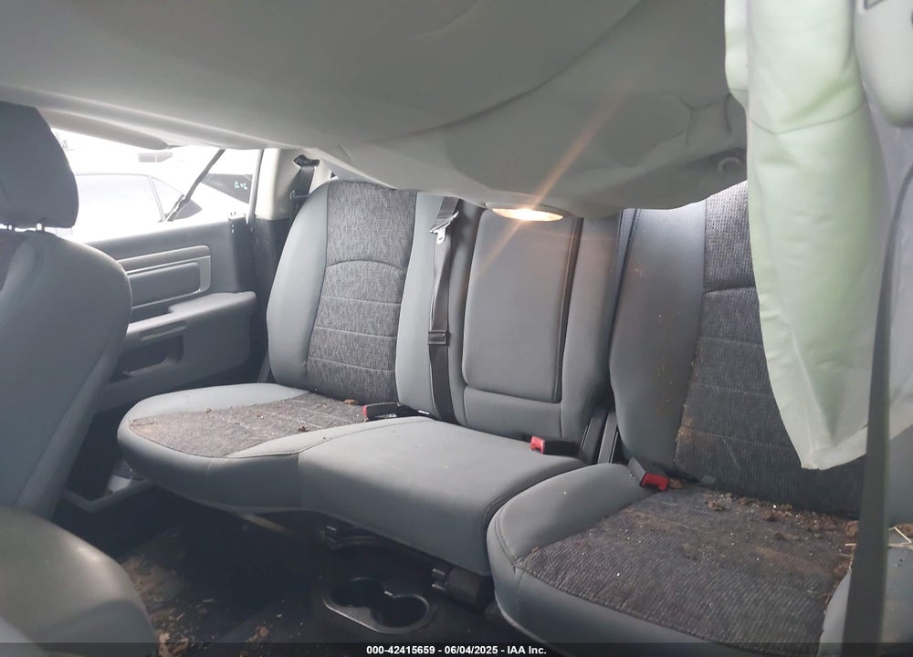 2019 RAM 1500 CLASSIC VIN: 1C6RR6LT9KS540600