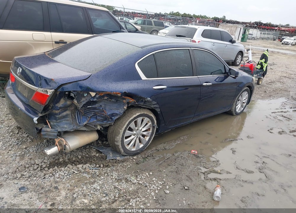 2013 HONDA ACCORD VIN: 1HGCR2F71DA235754