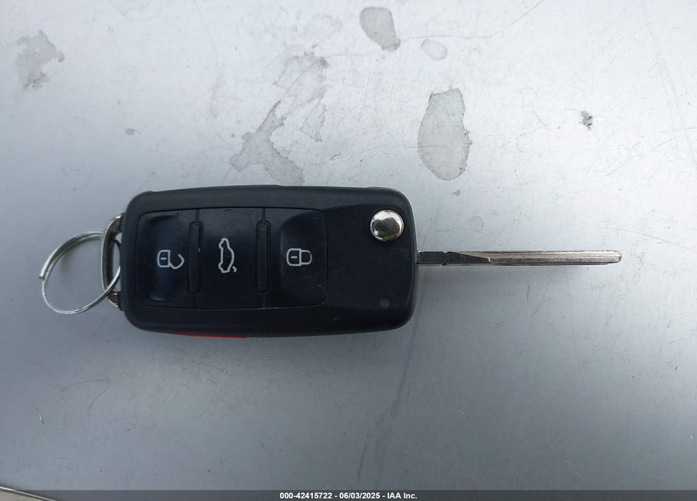 2011 VOLKSWAGEN GOLF 2.5L 4-DOOR VIN: WVWDB7AJXBW206745