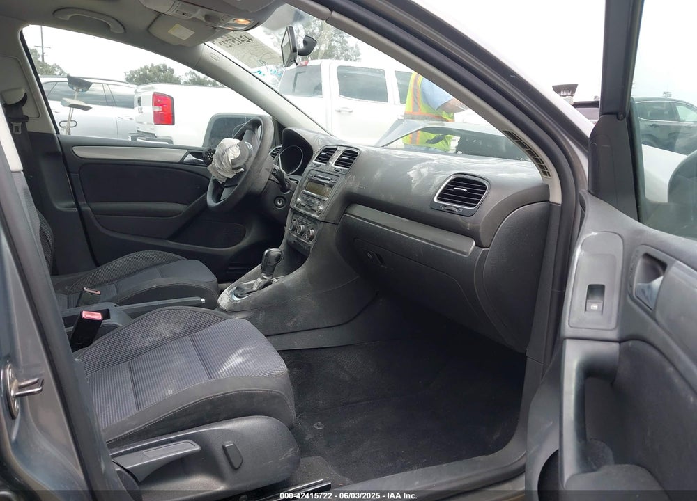 2011 VOLKSWAGEN GOLF 2.5L 4-DOOR VIN: WVWDB7AJXBW206745