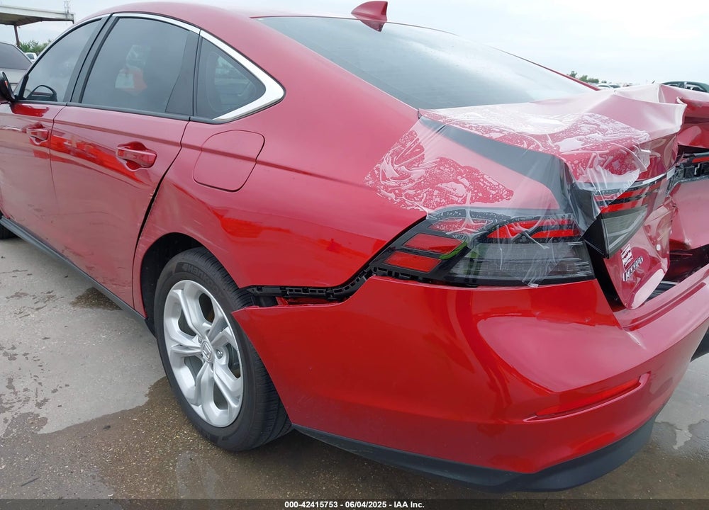 2024 HONDA ACCORD LX VIN: 1HGCY1F26RA083088