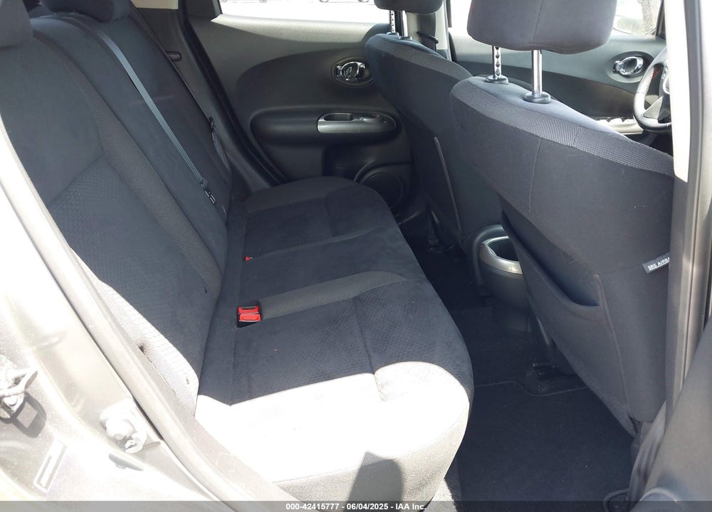 2011 NISSAN JUKE SV VIN: JN8AF5MR5BT003944