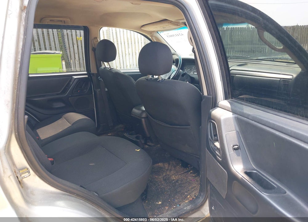 2003 JEEP GRAND CHEROKEE LAREDO VIN: 1J4GW48S83C558962