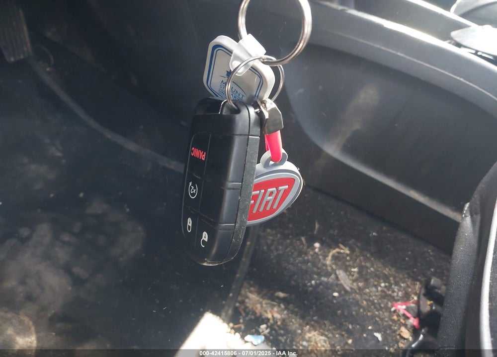 2016 FIAT 500X VIN: ZFBCFYBT2GP374325
