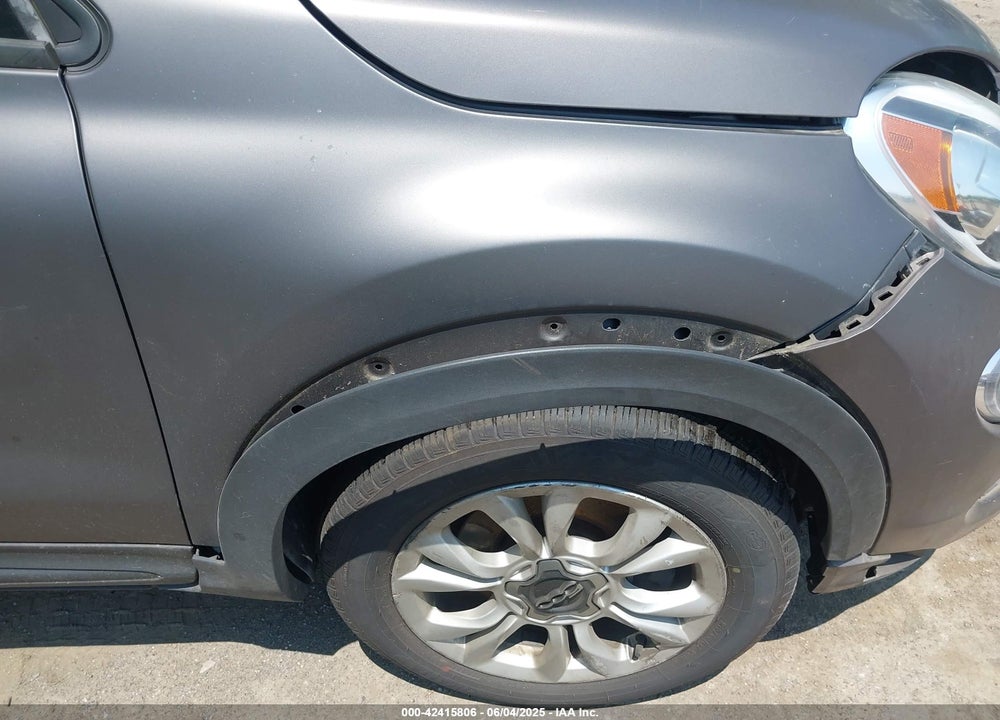 2016 FIAT 500X VIN: ZFBCFYBT2GP374325