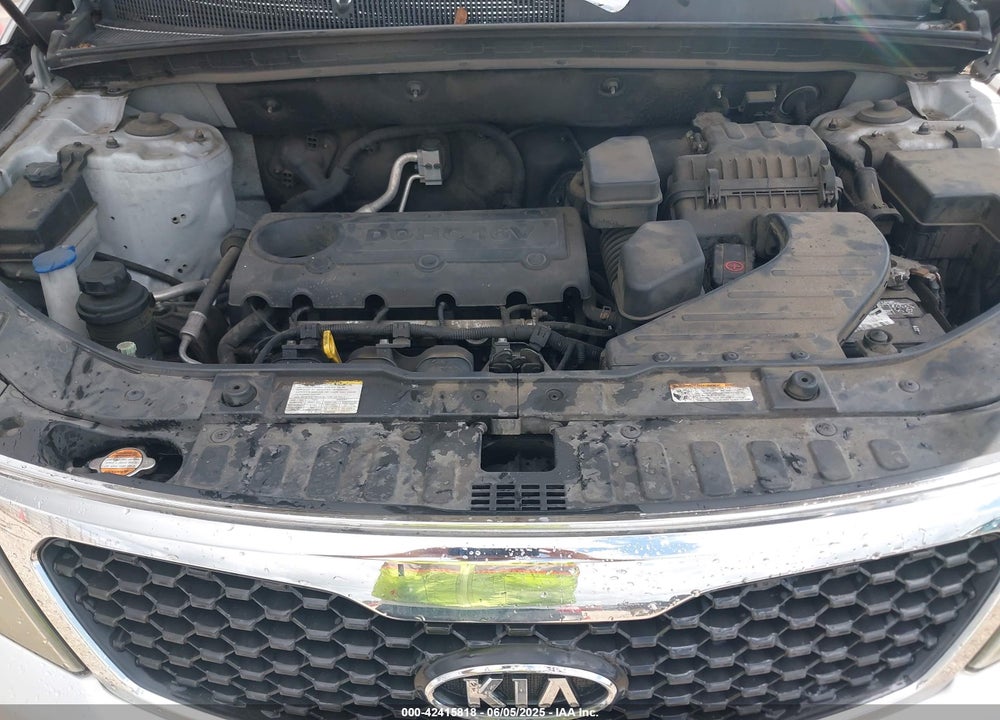 2013 KIA SORENTO LX VIN: 5XYKT3A15DG332458