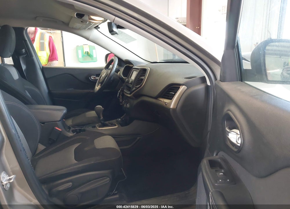 2017 JEEP CHEROKEE SPORT 4X4 VIN: 1C4PJMAB2HW537884