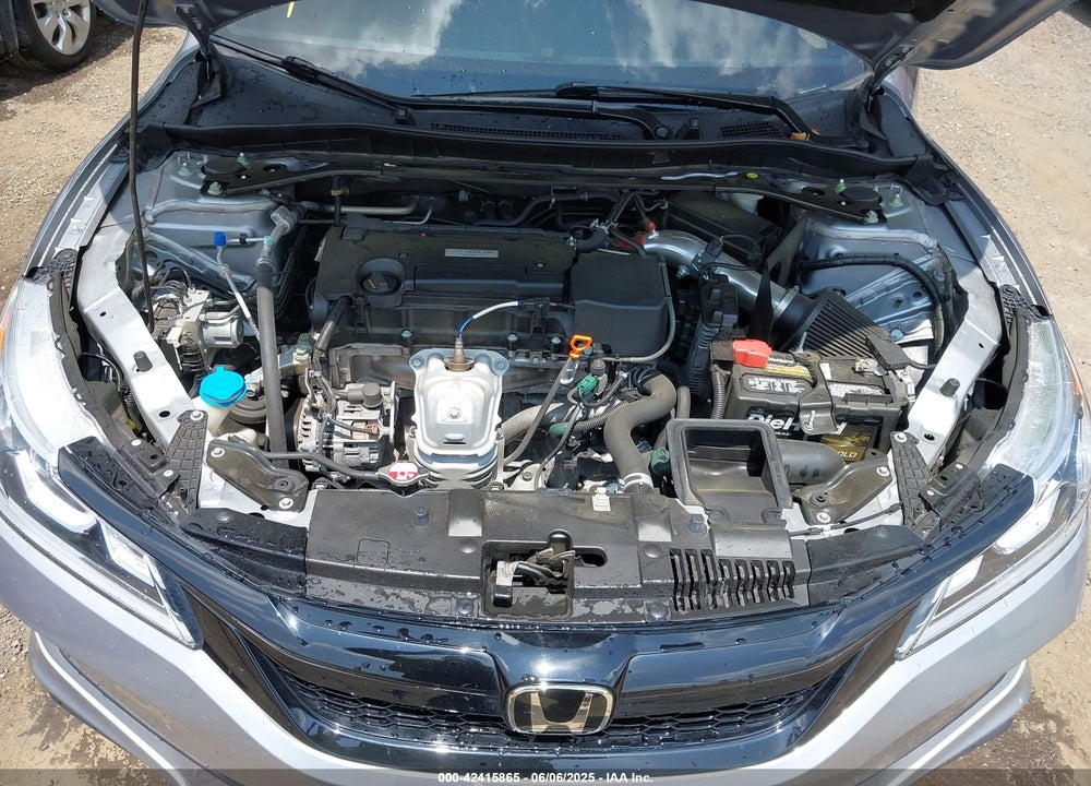 2017 HONDA ACCORD VIN: 1HGCR2F15HA058935