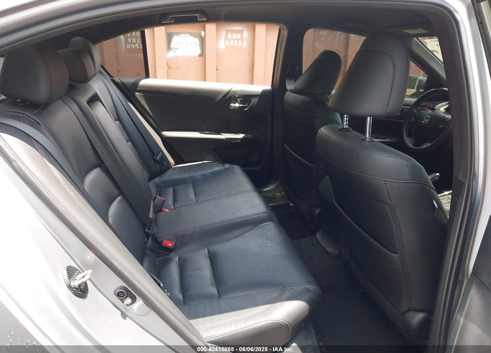 2017 HONDA ACCORD VIN: 1HGCR2F15HA058935