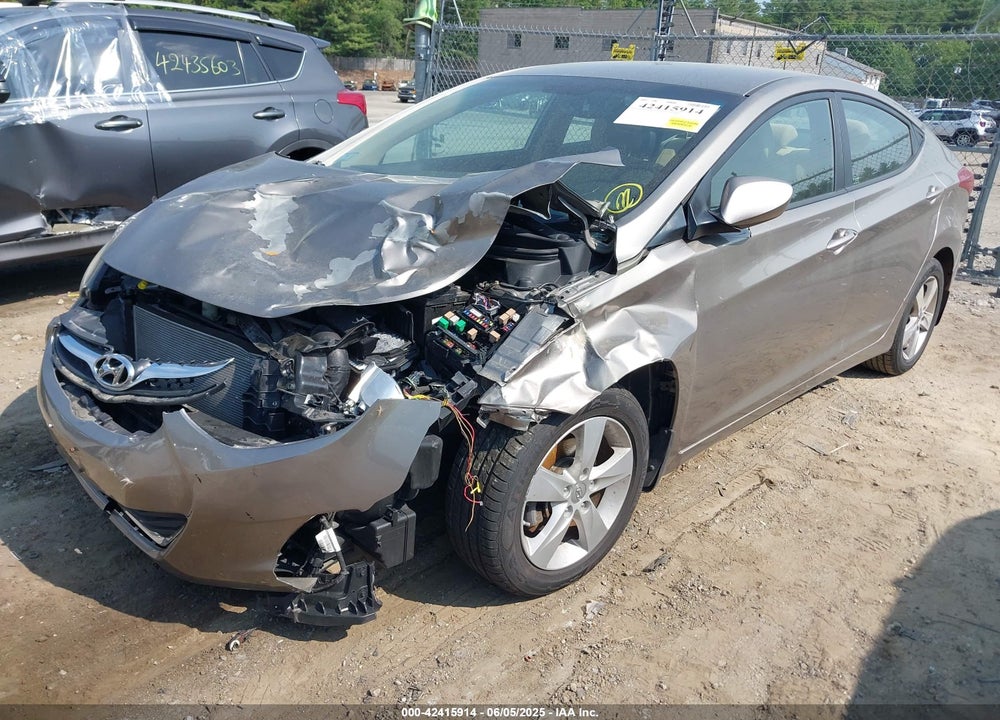 2013 HYUNDAI ELANTRA VIN: 5NPDH4AE0DH329267