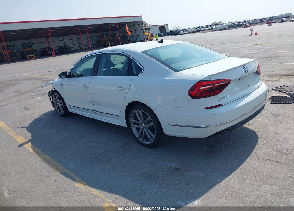 2017 VOLKSWAGEN PASSAT VIN: 1VWDT7A31HC022087