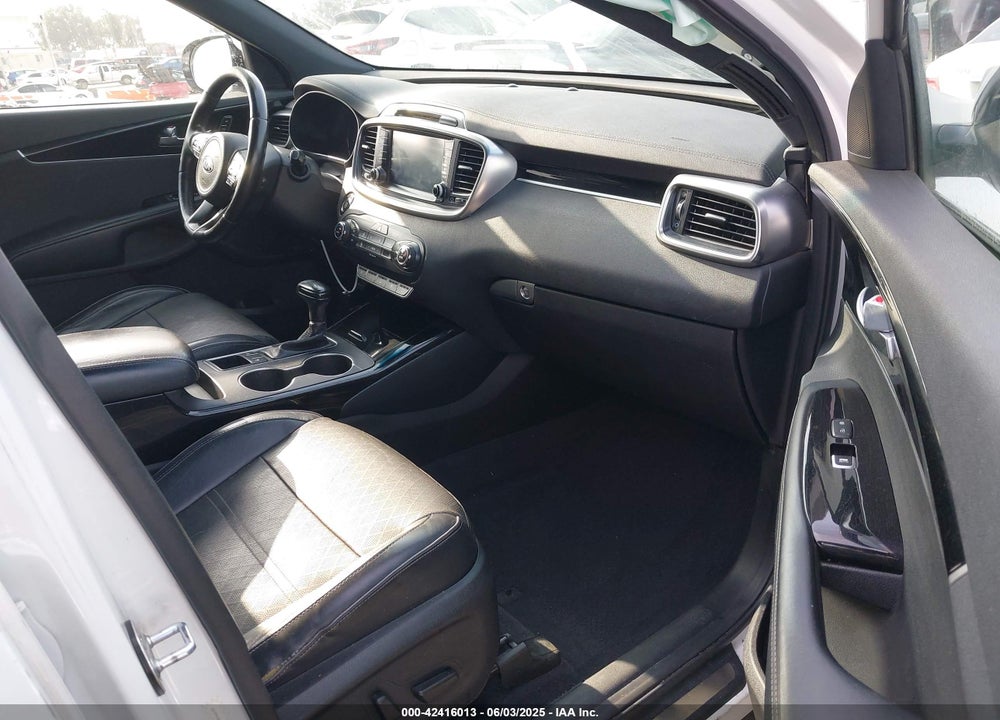2016 KIA SORENTO VIN: 5XYPK4A11GG113967