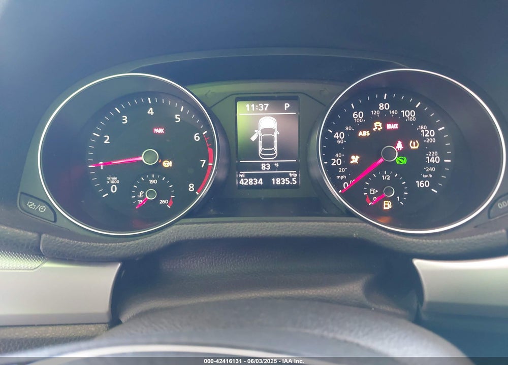 2018 VOLKSWAGEN PASSAT VIN: 1VWAA7A37JC047557