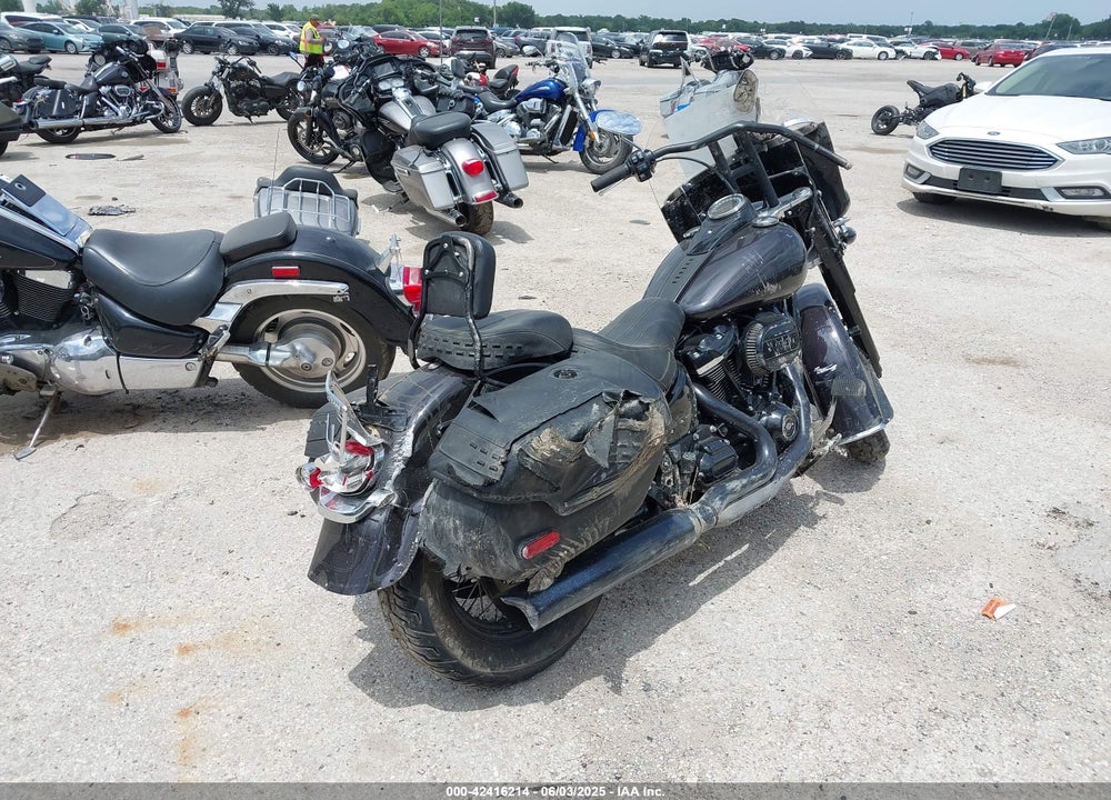 2021 HARLEY-DAVIDSON FLHCS VIN: 1HD1YBK16MB017747