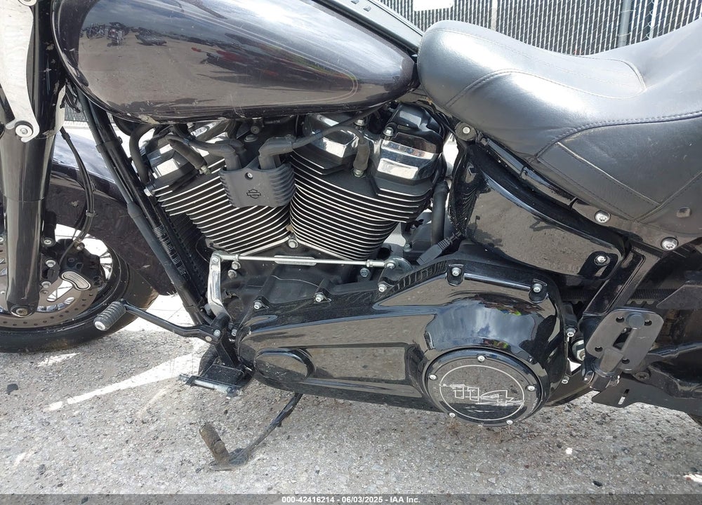 2021 HARLEY-DAVIDSON FLHCS VIN: 1HD1YBK16MB017747