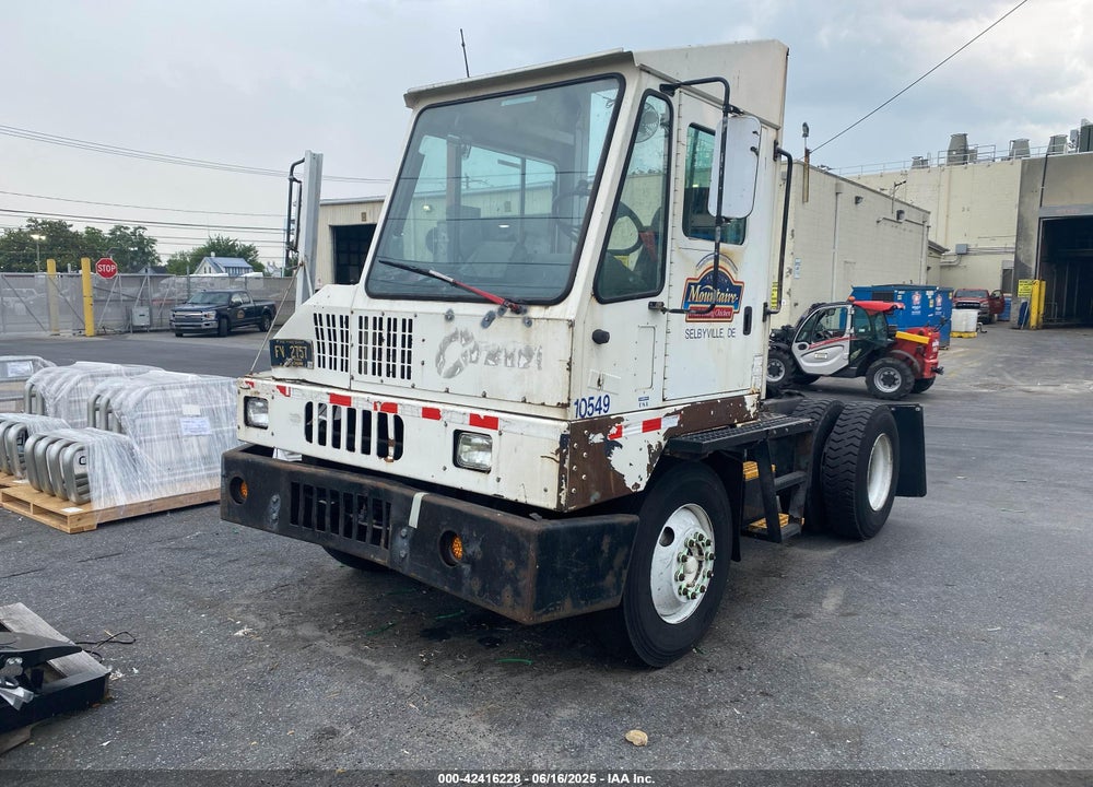 2005 OTTAWA JOCKEY TRUCK VIN: 310646