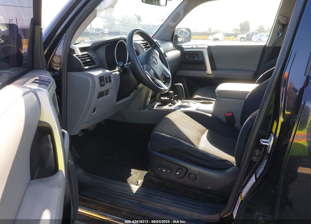 2011 TOYOTA 4RUNNER SR5 V6 VIN: JTEBU5JR3B5059519