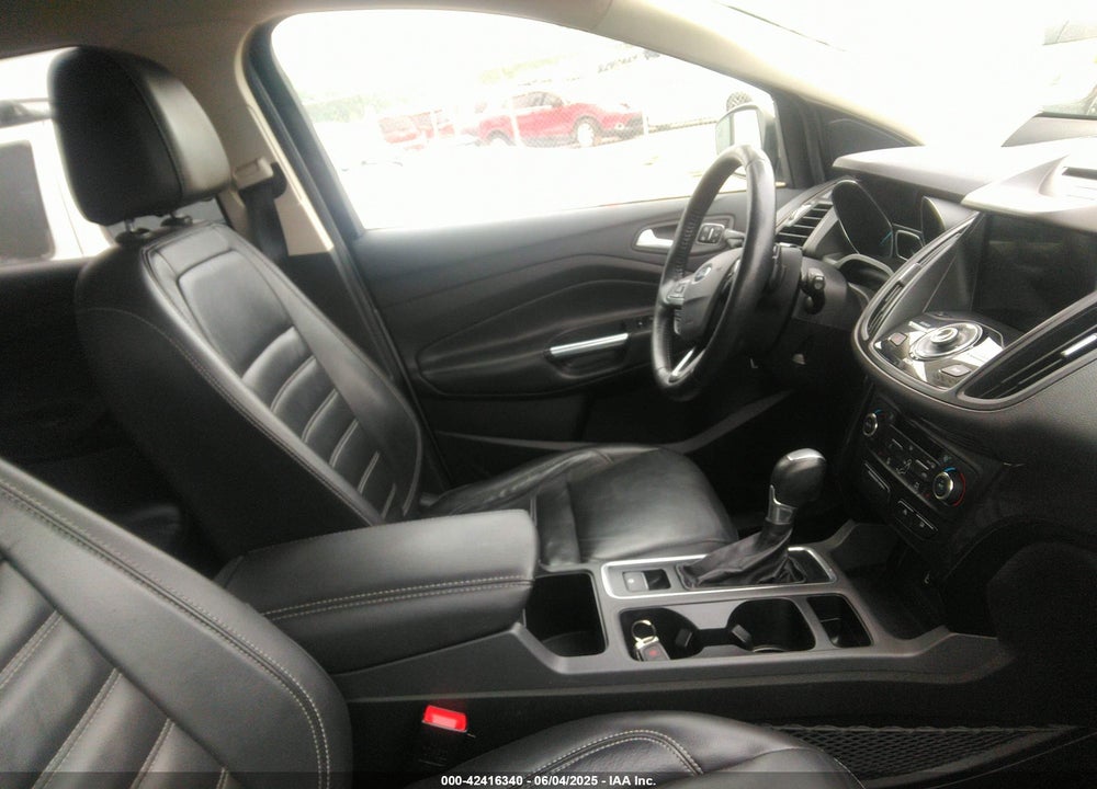 2017 FORD ESCAPE VIN: 1FMCU9J9XHUE10243