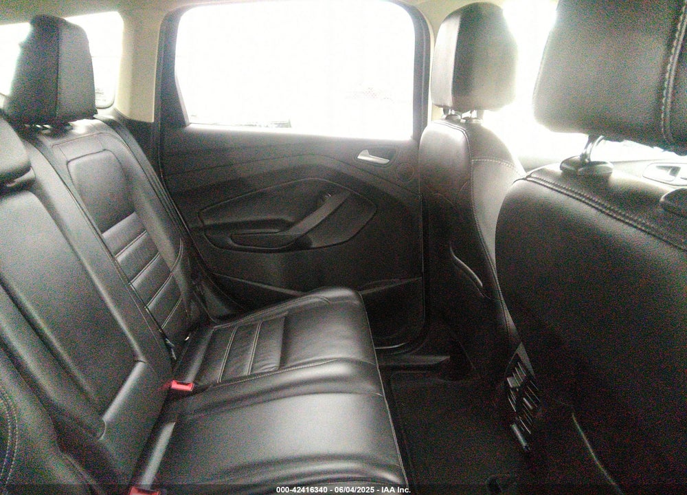 2017 FORD ESCAPE VIN: 1FMCU9J9XHUE10243
