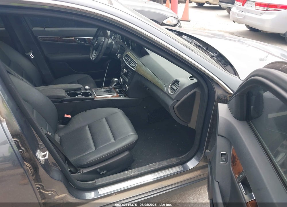 2014 MERCEDES-BENZ C 250 VIN: WDDGF4HB5EA964773