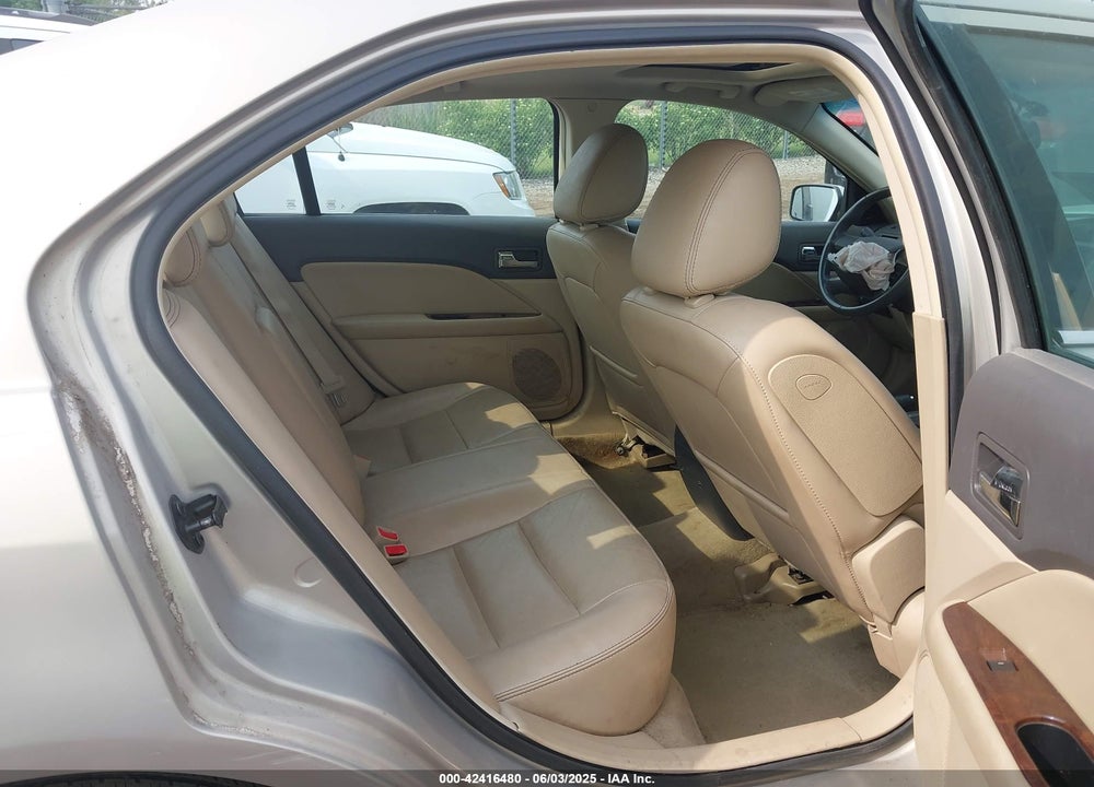 2010 FORD FUSION VIN: 3FAHP0JG1AR392956