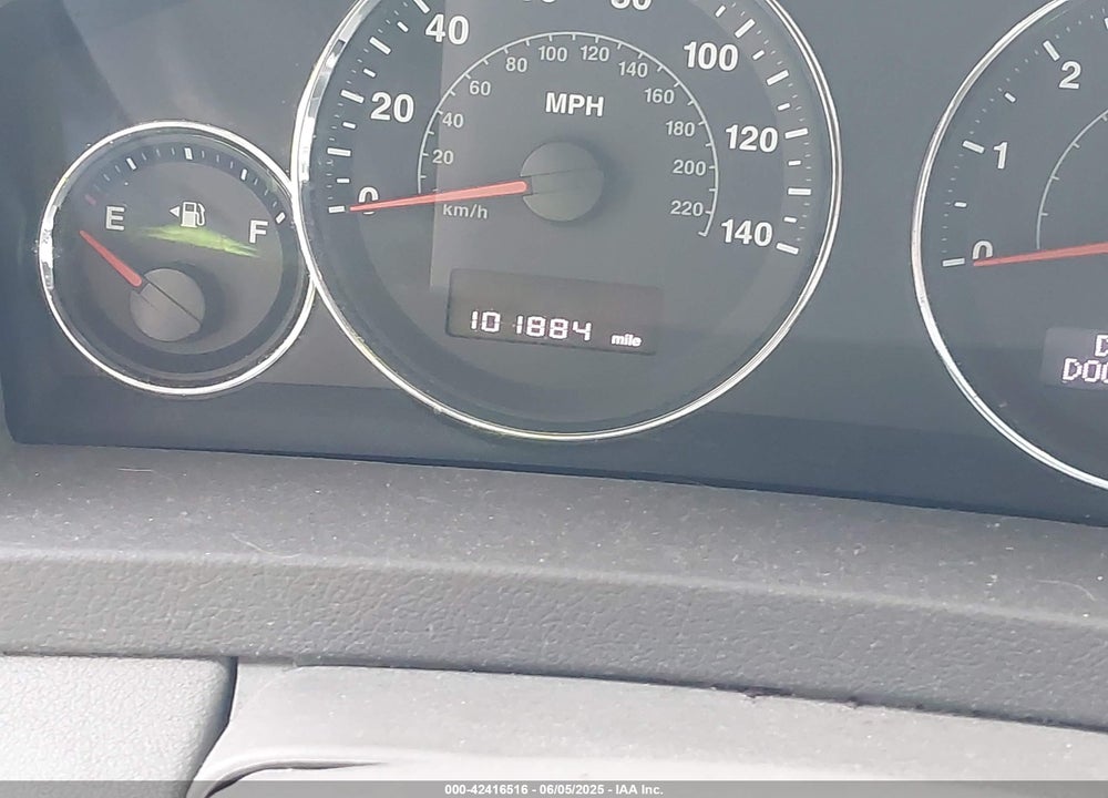 2008 JEEP GRAND CHEROKEE VIN: 1J8GR48K98C136485